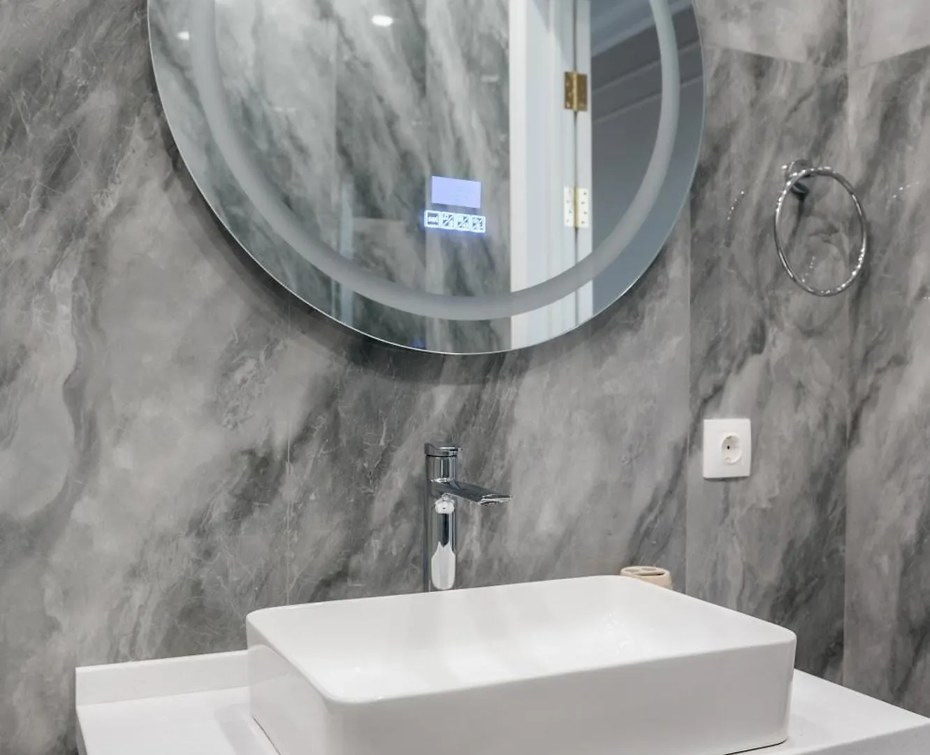 Апартаменты Exquisite Retreat Luxury Oasis Near Expo Астана 0*,  Казахстан